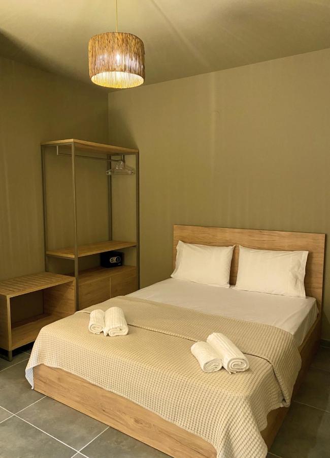 Mareleon Camping Ofrínion 外观 照片