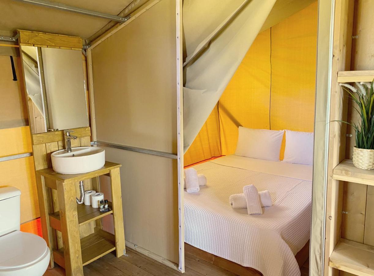Mareleon Camping Ofrínion 外观 照片