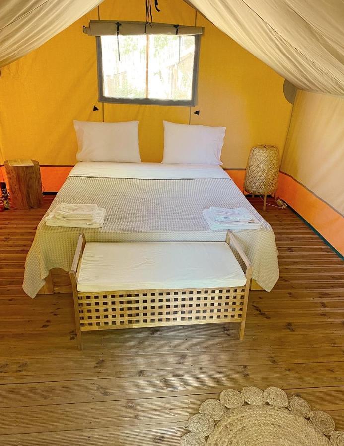 Mareleon Camping Ofrínion 外观 照片